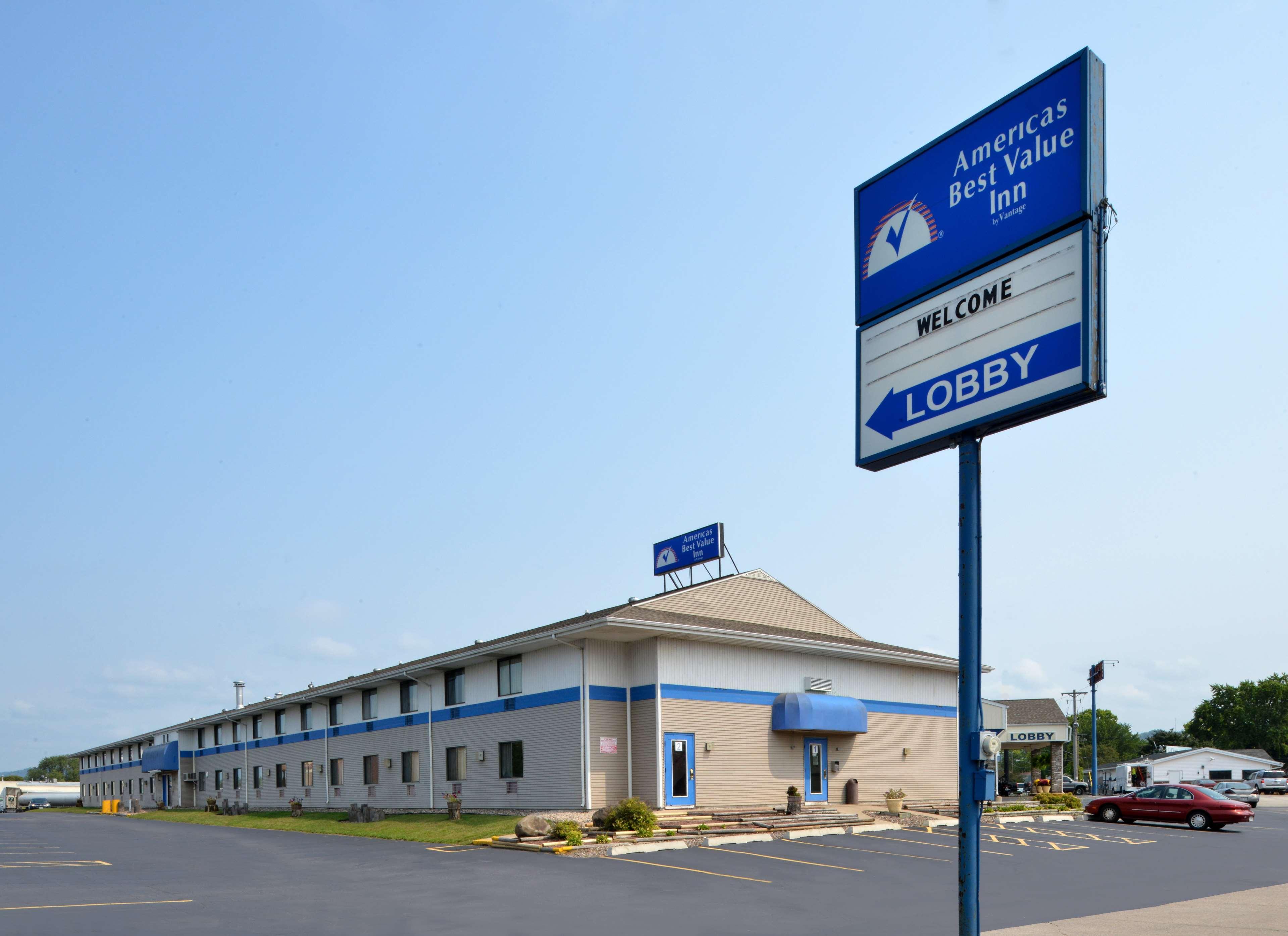 America'S Best Value Inn La Crosse Eksteriør billede